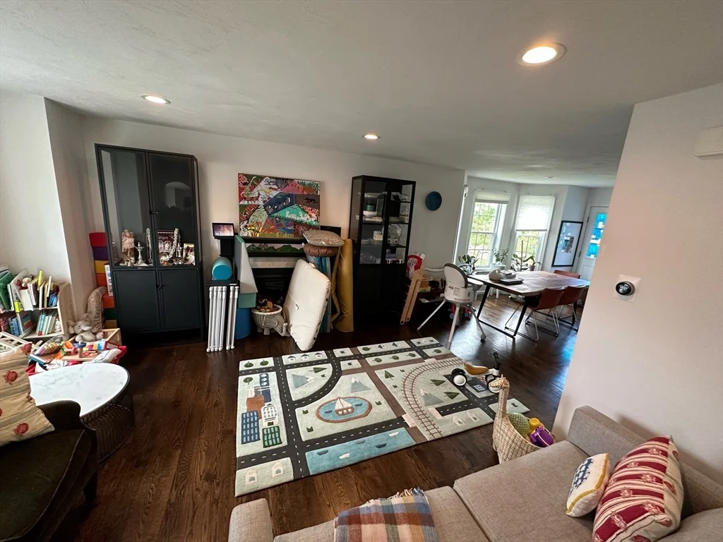 2 bed, 1 bath apartment for rent at 3 Riley Rd Unit 3, Tyngsborough — photo 2 of 19