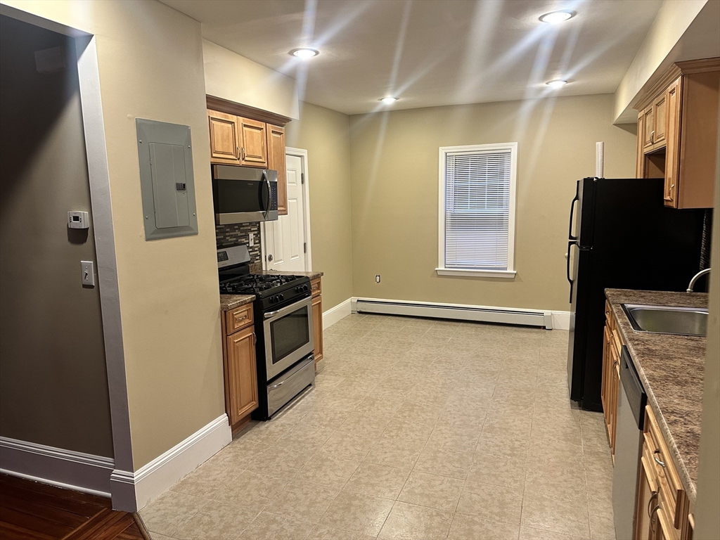 2 bed, 1 bath apartment for rent at 3 Royal Unit 1, Randolph — photo 3 of 10