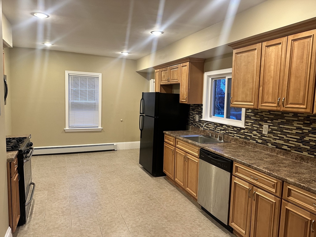 2 bed, 1 bath apartment for rent at 3 Royal Unit 1, Randolph — photo 2 of 10