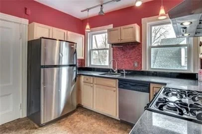 2 bed, 1 bath apartment for rent at 3 Sacramento Pl Unit 3, Baldwin