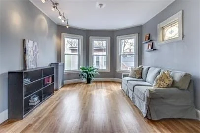 2 bed, 1 bath apartment for rent at 3 Sacramento Pl Unit 3, Baldwin — photo 6 of 17