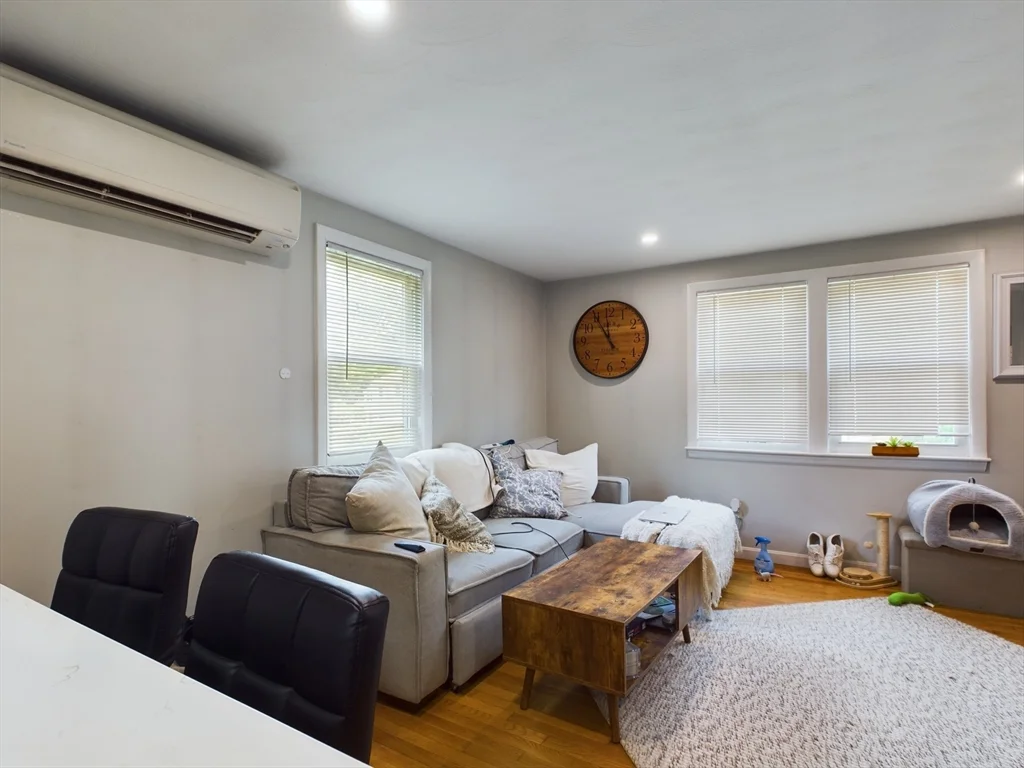 1 bed, 1 bath apartment for rent at 3 Sagamore Ave Unit 1R, Quincy — photo 2 of 13