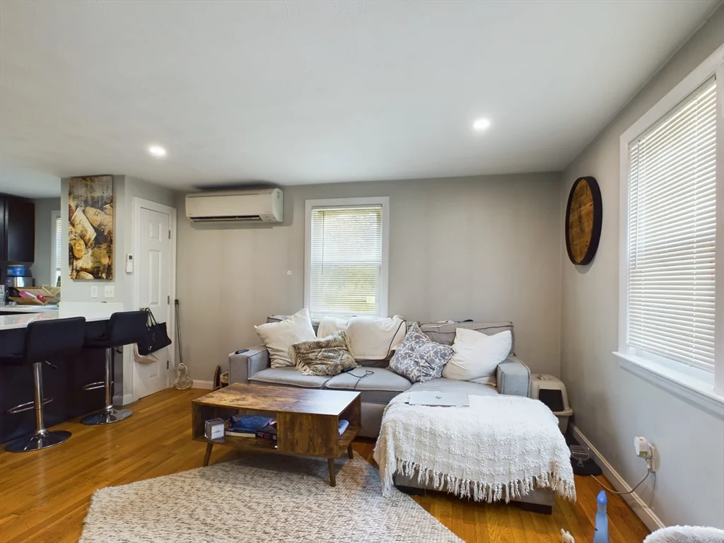 1 bed, 1 bath apartment for rent at 3 Sagamore Ave Unit 1R, Quincy — photo 5 of 13