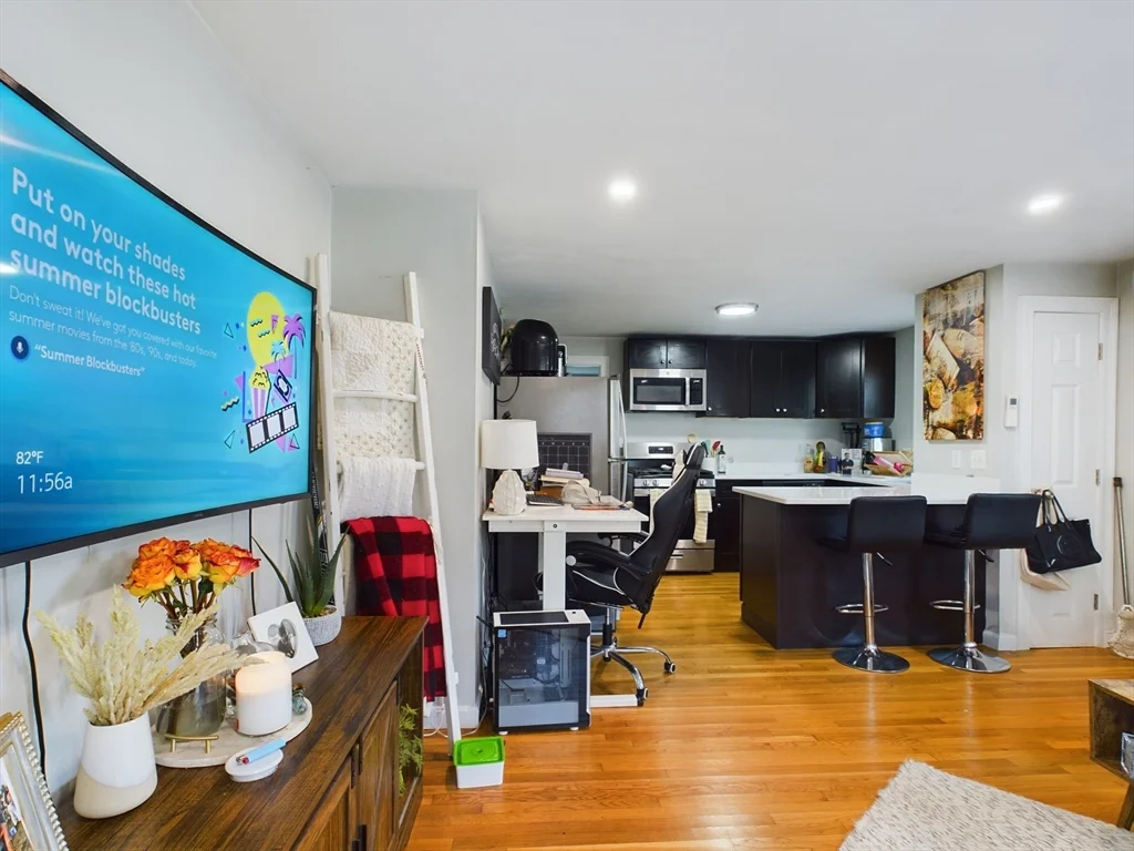 1 bed, 1 bath apartment for rent at 3 Sagamore Ave Unit 1R, Quincy — photo 4 of 13