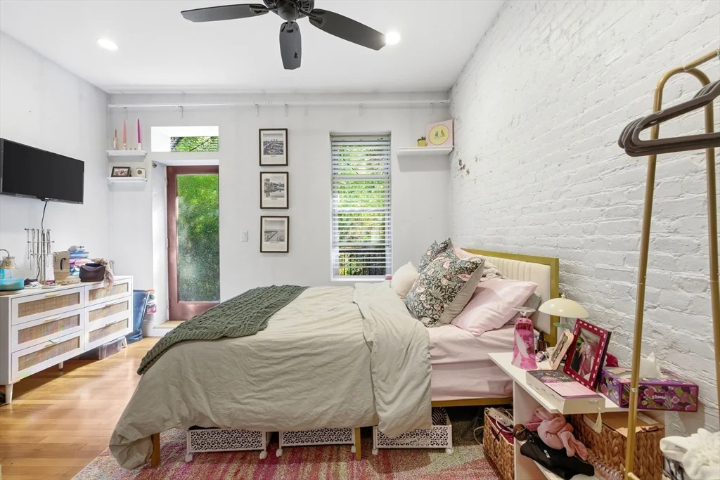 1 bed, 1 bath apartment for rent at 3 Saint Charles St Unit 2, South End — photo 7 of 8