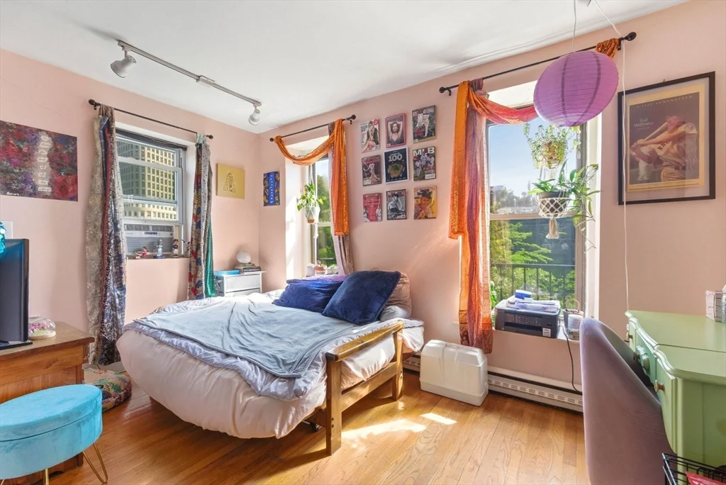 Studio bed, 1 bath apartment for rent at 3 Saint Charles St Unit 8, South End