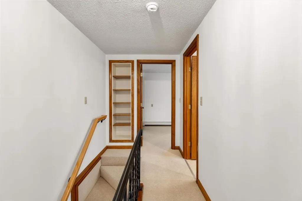 2 bed, 1 bath apartment for rent at 3 Sandpiper Ln Unit 3B, Long Beach — photo 13 of 24