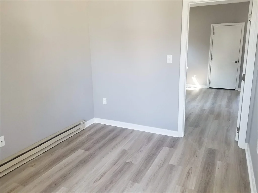 1 bed, 1 bath apartment for rent at 3 Sawyer Pl Unit 1, Plymouth — photo 4 of 8