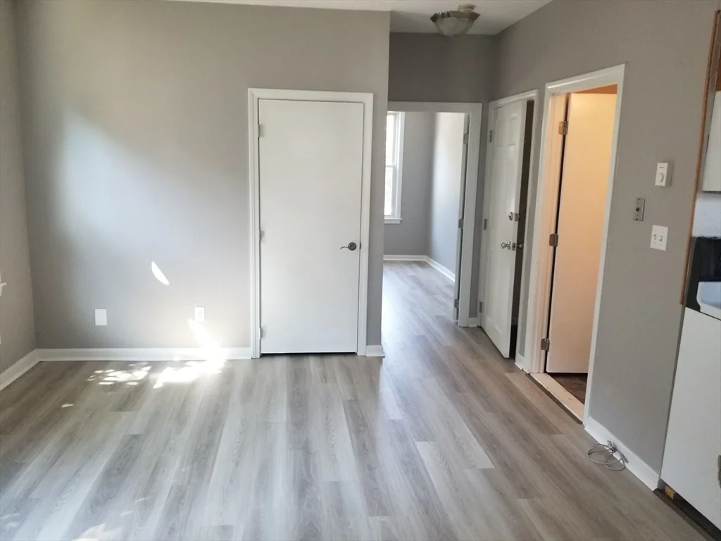 1 bed, 1 bath apartment for rent at 3 Sawyer Pl Unit 1, Plymouth — photo 3 of 8