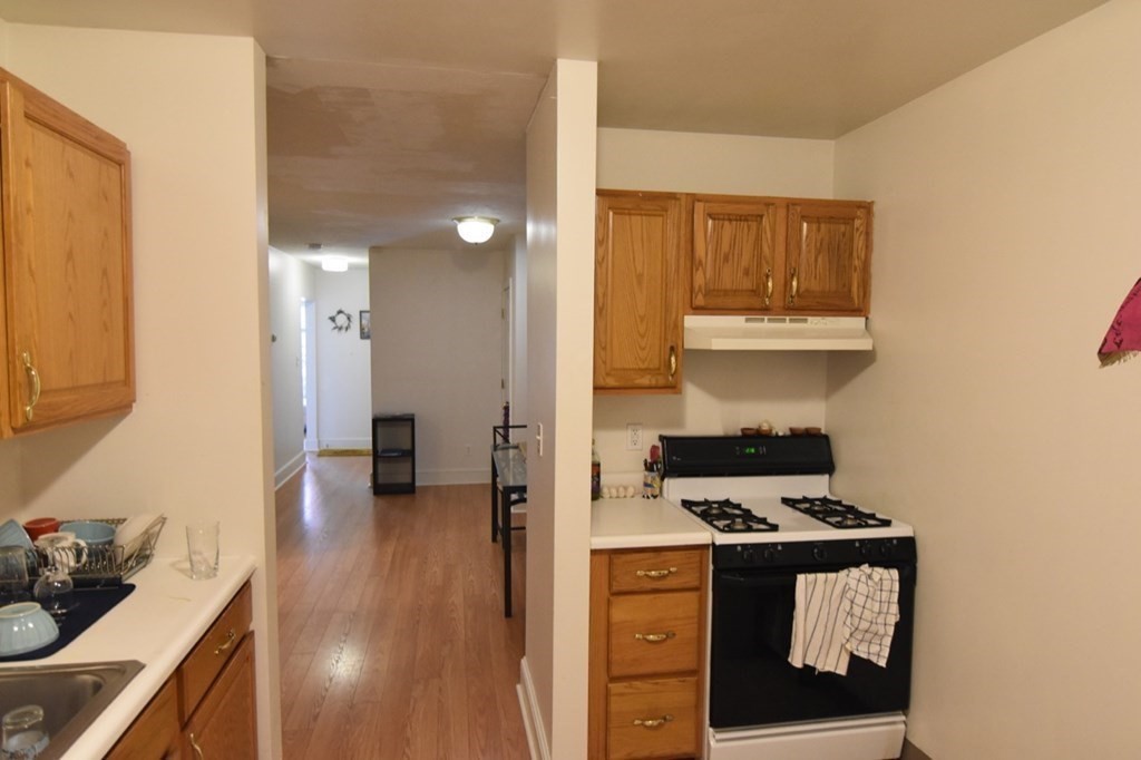 2 bed, 1 bath apartment for rent at 3 Saxton St Unit 1, Dorchester — photo 6 of 26