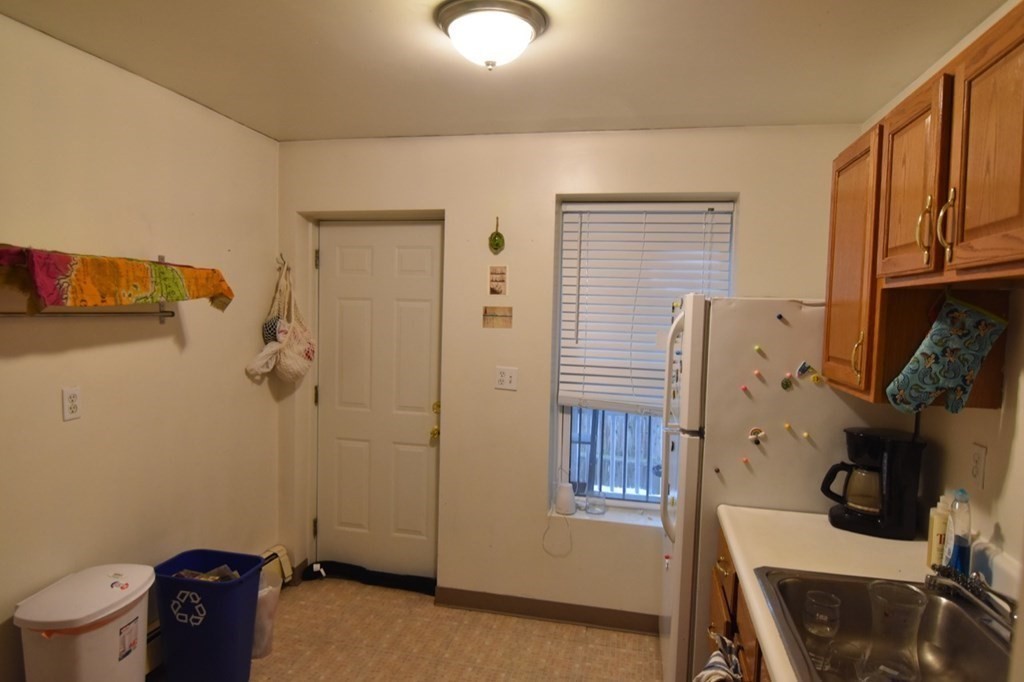 2 bed, 1 bath apartment for rent at 3 Saxton St Unit 1, Dorchester — photo 5 of 26