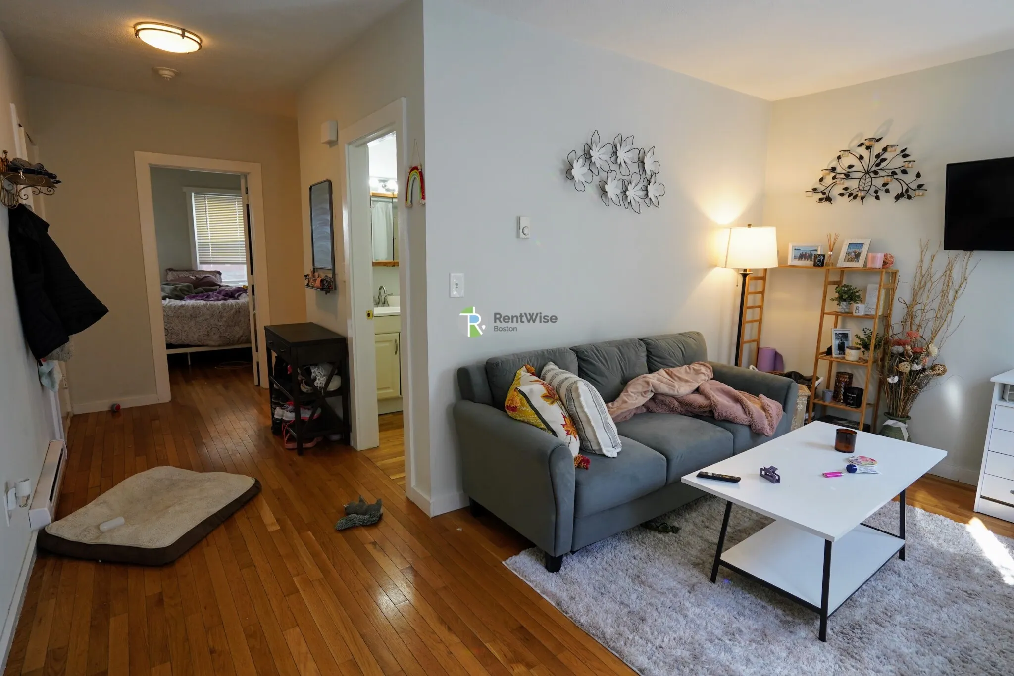 1 bed, 1 bath apartment for rent at 3 Schrepel Pl Unit 1, South Boston