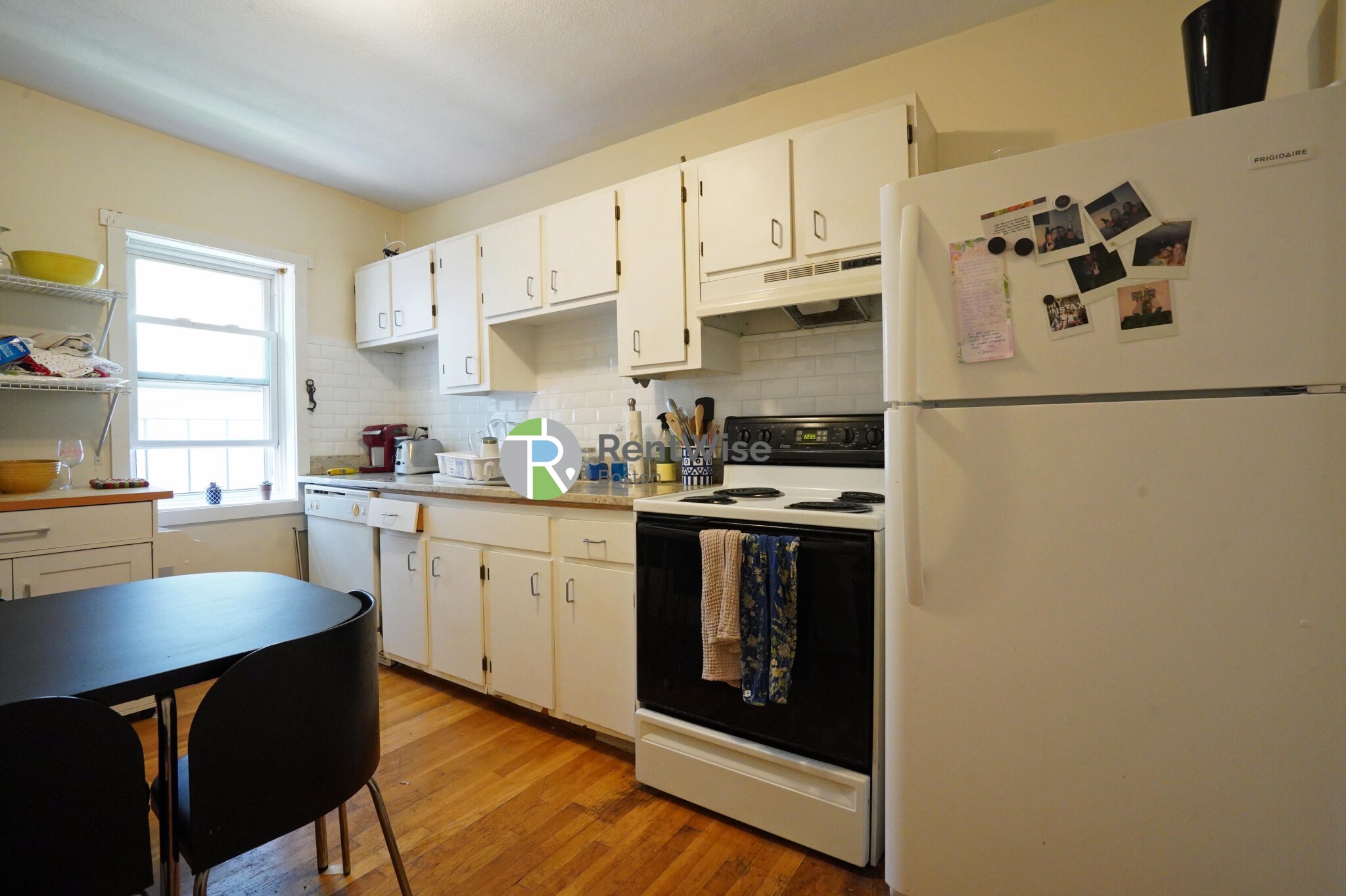 2 bed, 1 bath apartment for rent at 3 Schrepel Pl Unit 2, South Boston — photo 7 of 18