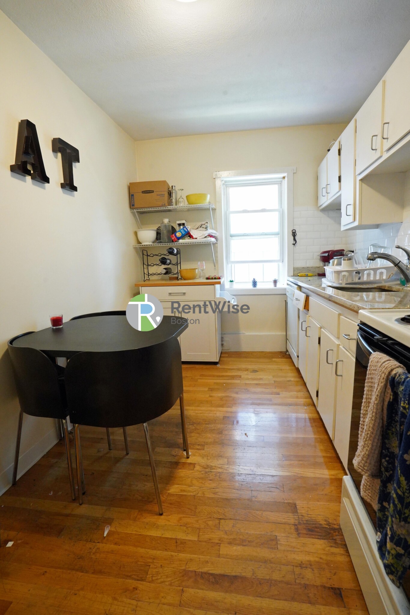 2 bed, 1 bath apartment for rent at 3 Schrepel Pl Unit 2, South Boston — photo 8 of 18