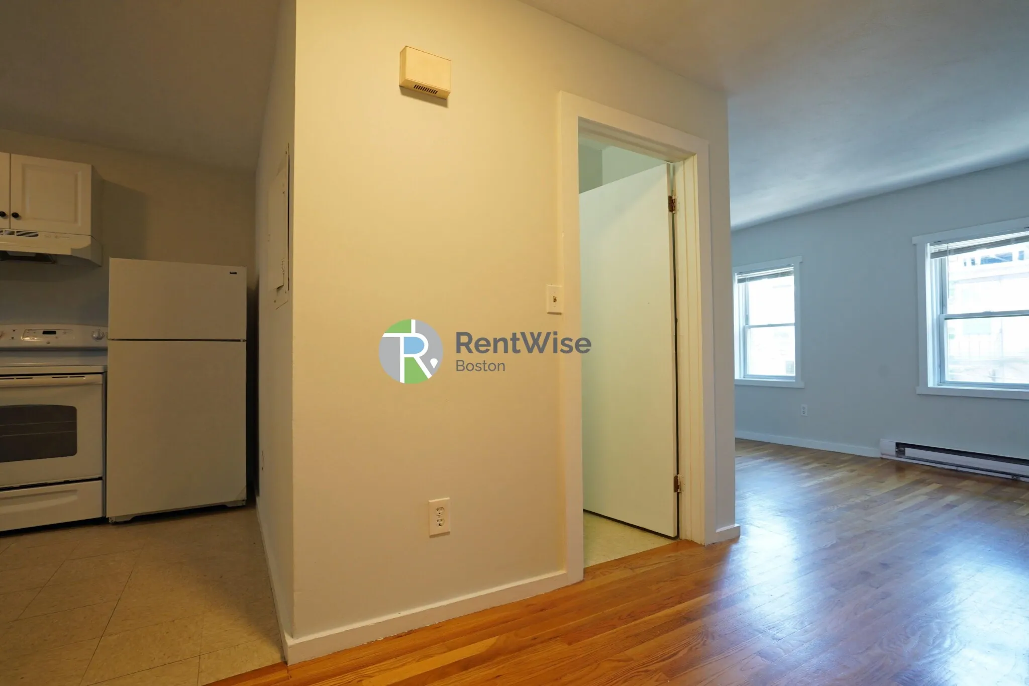 2 bed, 1 bath apartment for rent at 3 Schrepel Pl Unit 3, South Boston — photo 7 of 29