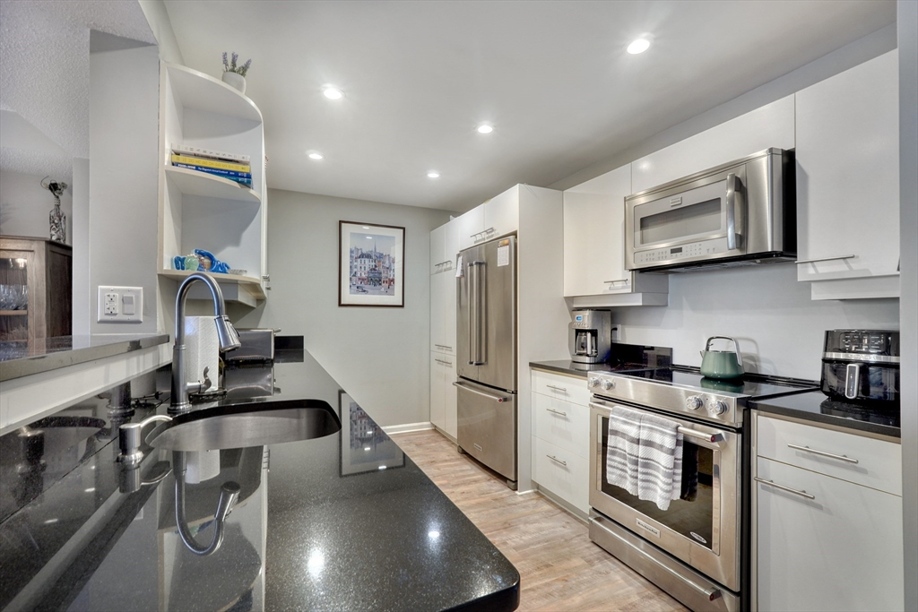 1 bed, 1 bath apartment for rent at 3 Seal Harbor Rd Unit 434, Winthrop — photo 9 of 36