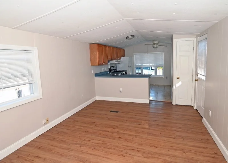 2 bed, 1 bath apartment for rent at 3 Sean Circle Unit 3, East Wareham — photo 5 of 9