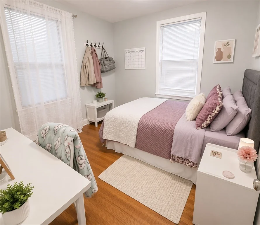 4 bed, 2 bath apartment for rent at 3 Sexton Ct Unit 1, Dorchester — photo 9 of 13