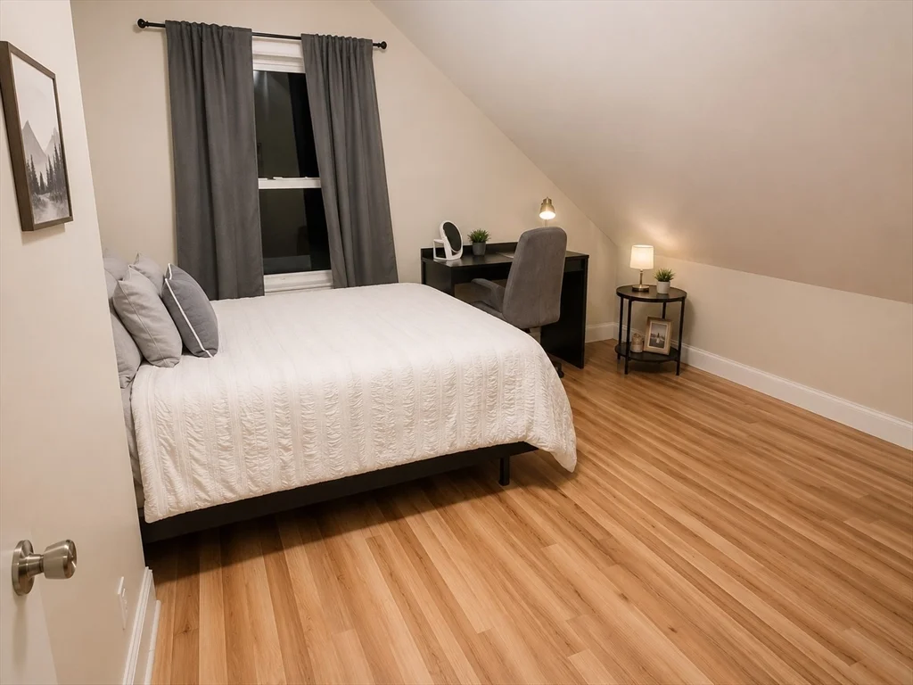 4 bed, 2 bath apartment for rent at 3 Sexton Ct Unit 1, Dorchester — photo 11 of 13