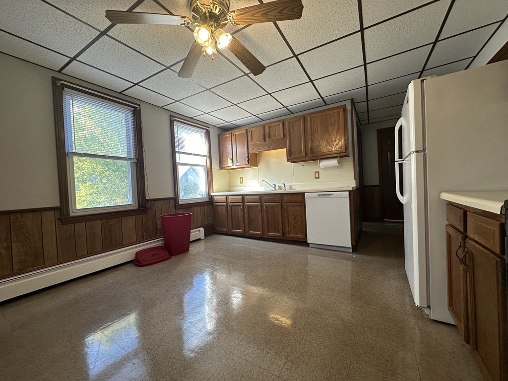 3 bed, 1 bath apartment for rent at 3 Shaw Ave Unit 1, Middleboro — photo 14 of 15