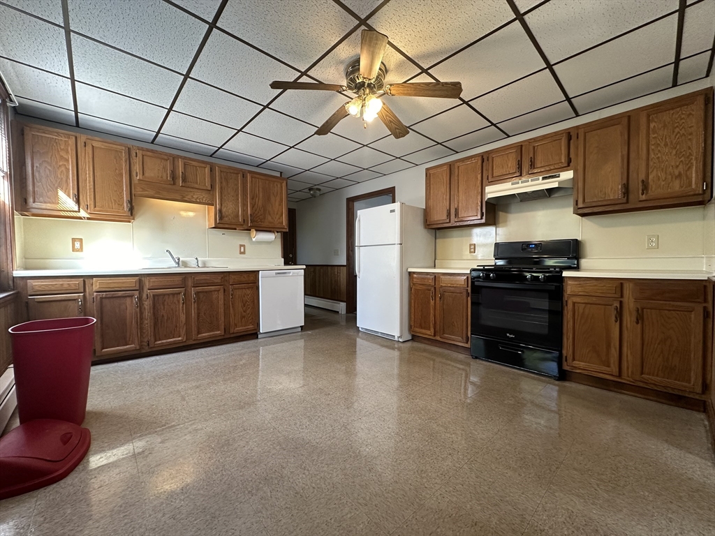 3 bed, 1 bath apartment for rent at 3 Shaw Ave Unit 1, Middleboro — photo 15 of 15