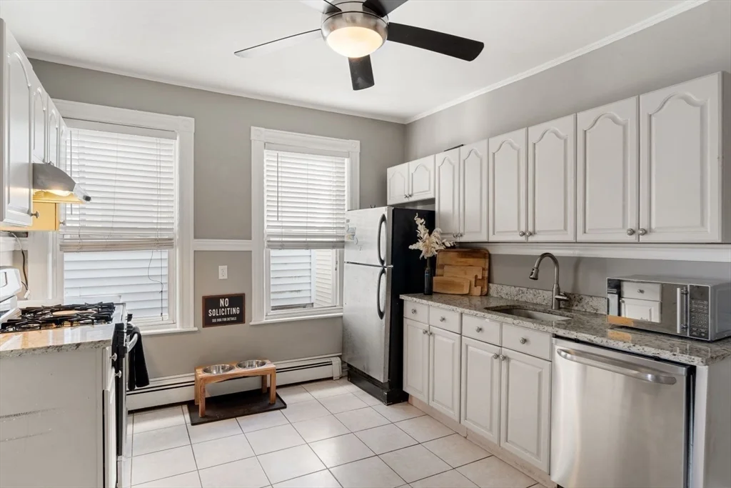 3 bed, 1 bath apartment for rent at 3 Spring Garden St Unit 2, Dorchester — photo 15 of 20