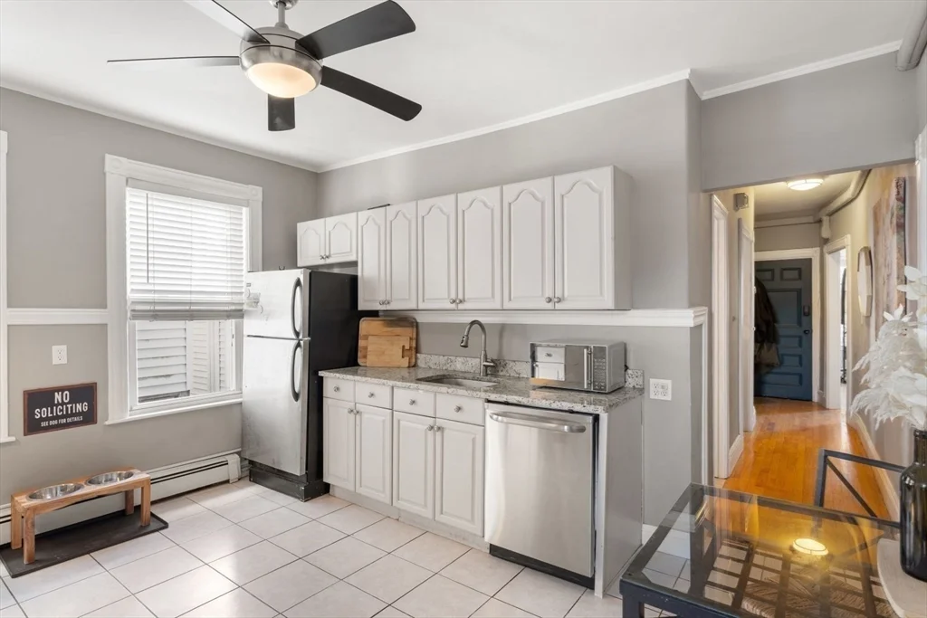 3 bed, 1 bath apartment for rent at 3 Spring Garden St Unit 2, Dorchester — photo 14 of 20