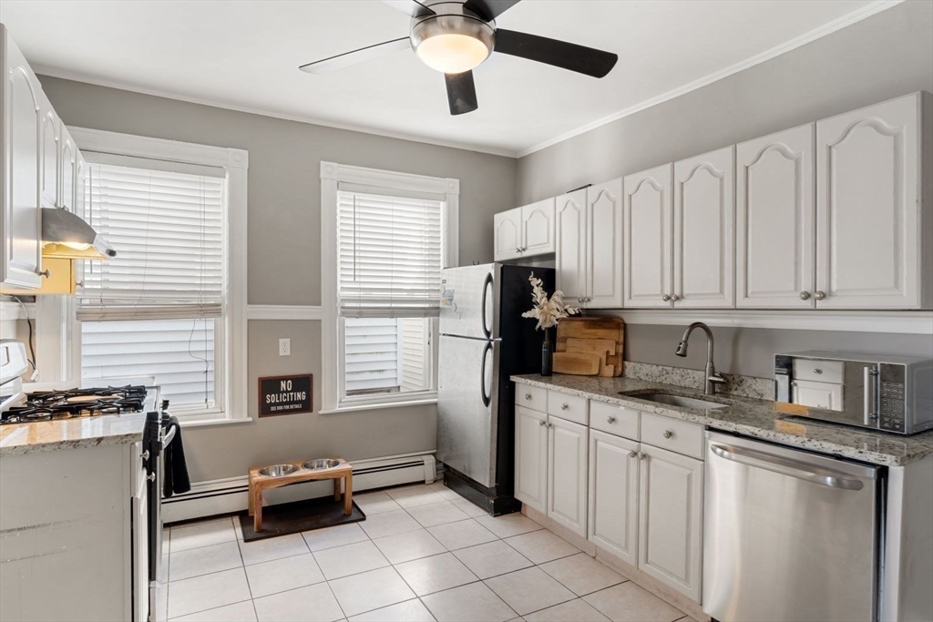 3 bed, 1 bath apartment for rent at 3 Spring Garden Unit 2A, Dorchester — photo 2 of 20