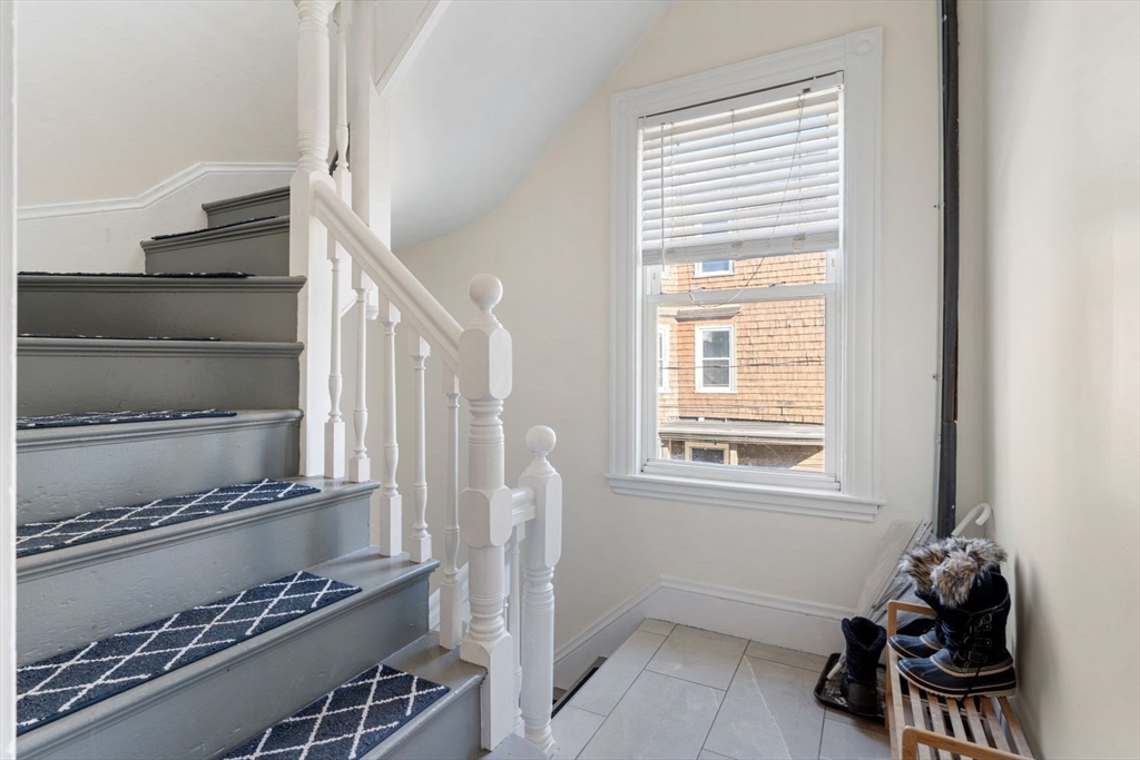 3 bed, 1 bath apartment for rent at 3 Spring Garden Unit 2A, Dorchester — photo 18 of 20