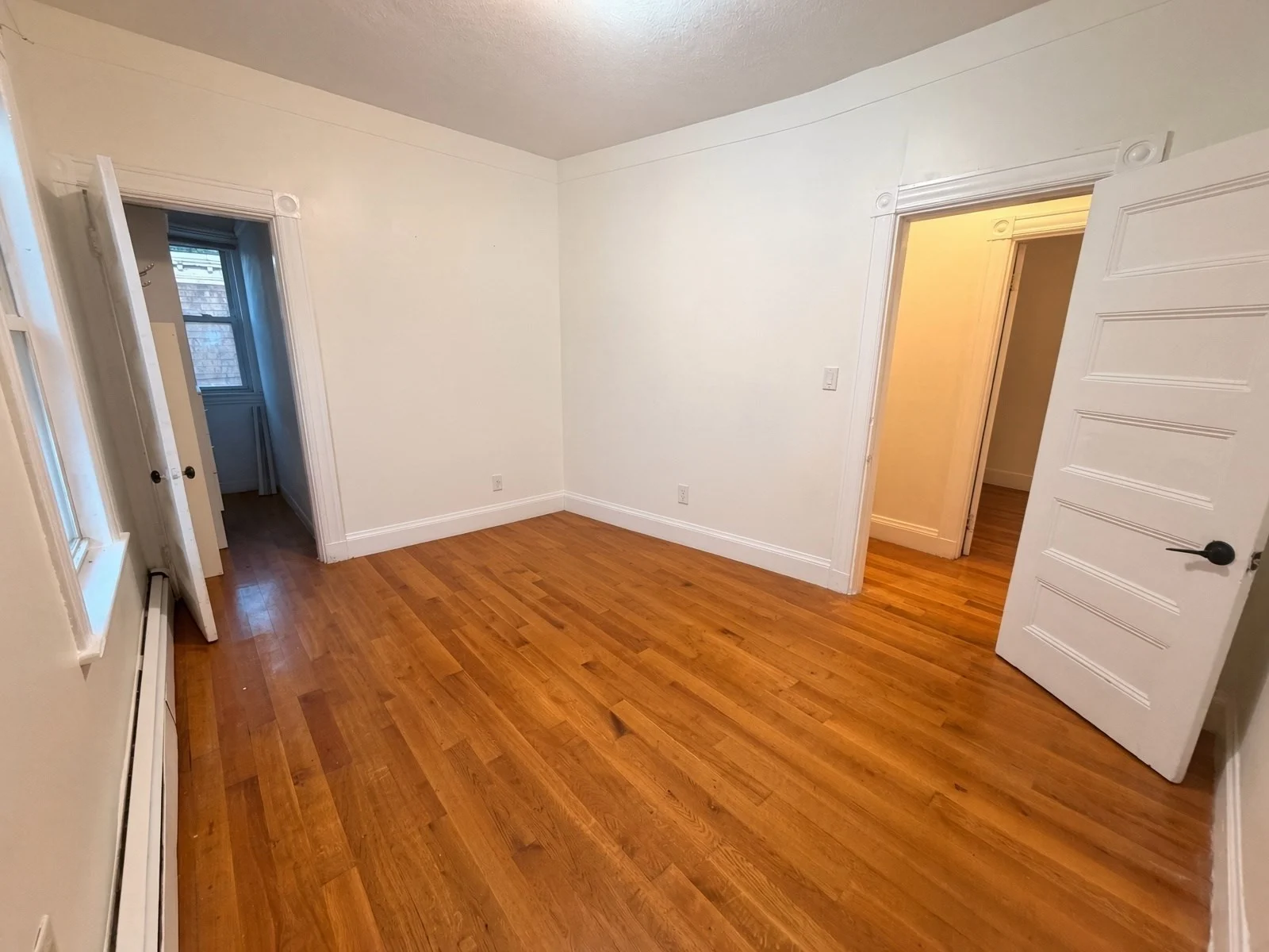 3 bed, 1 bath apartment for rent at 3 Spring Garden Unit 3, Dorchester — photo 5 of 18