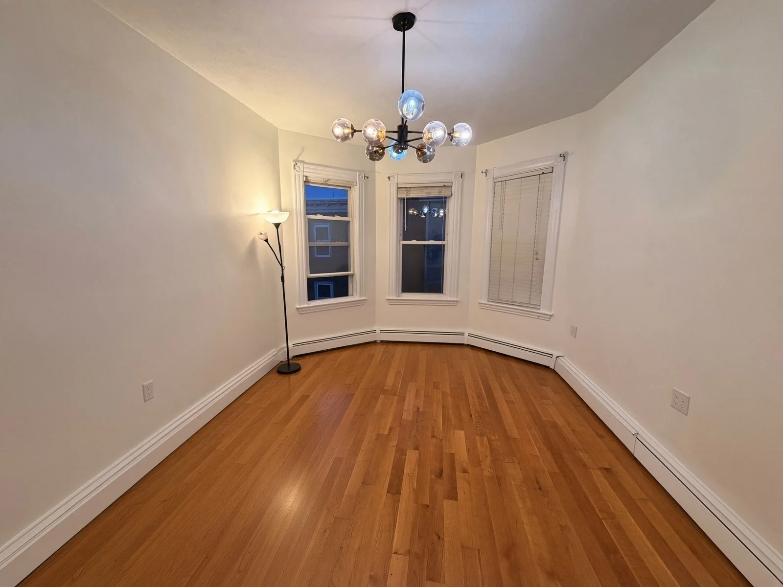 3 bed, 1 bath apartment for rent at 3 Spring Garden Unit 3, Dorchester — photo 2 of 18