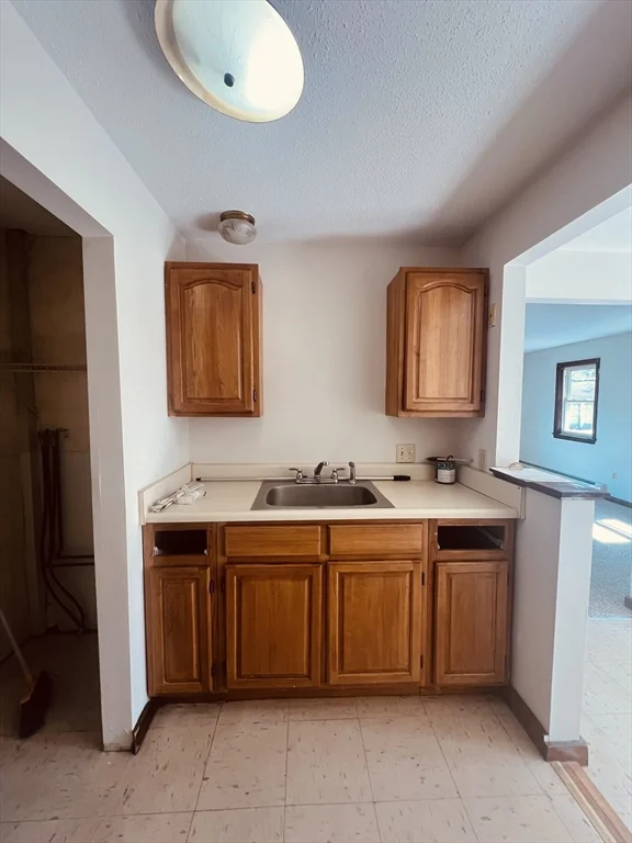 2 bed, 1 bath apartment for rent at 3 Stafford St Unit 3, Plymouth — photo 4 of 18