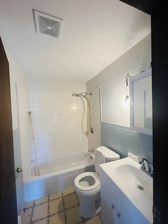 2 bed, 1 bath apartment for rent at 3 Stafford St Unit 3, Plymouth — photo 7 of 18