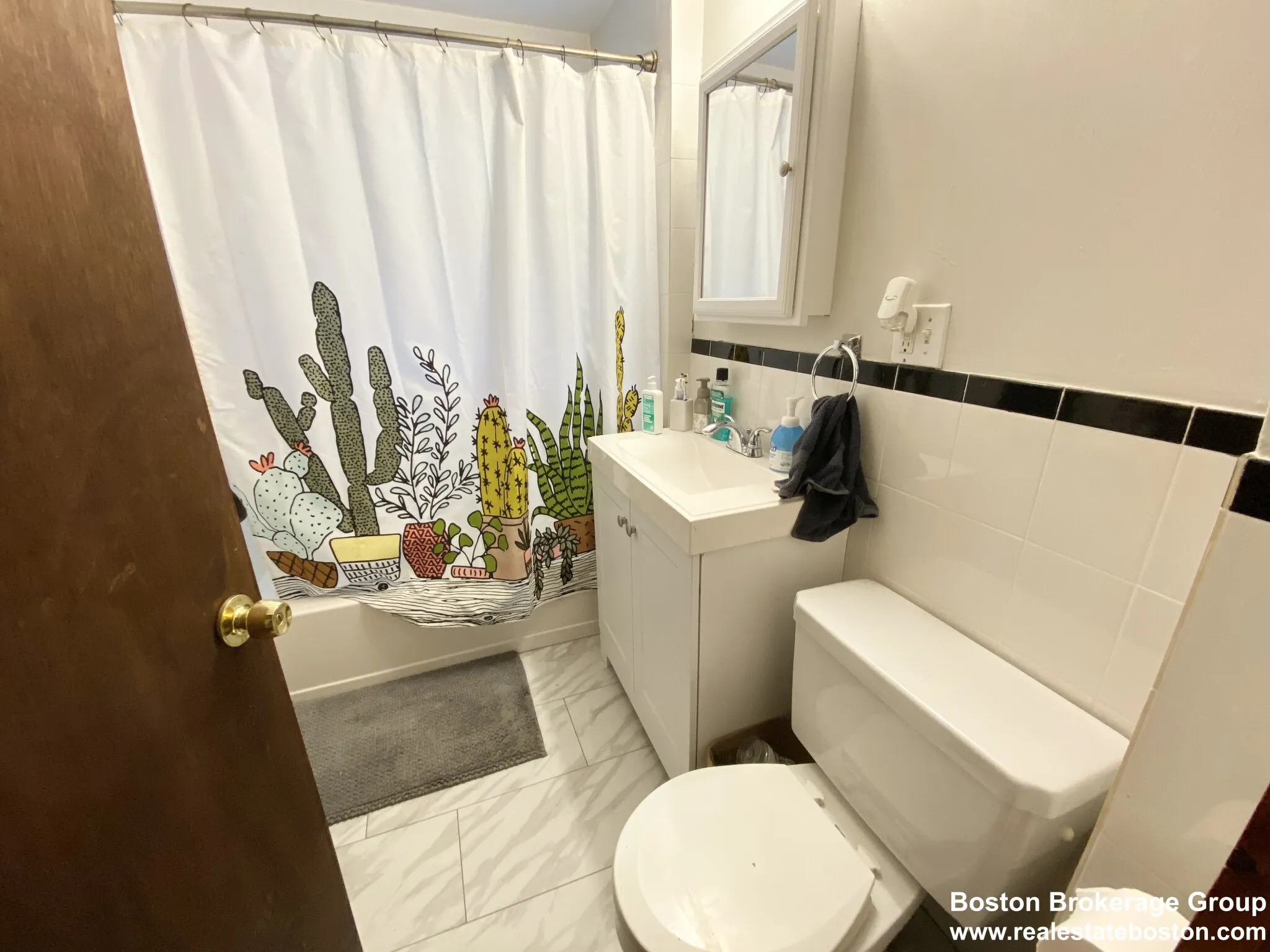 3 bed, 1 bath apartment for rent at 3 Sudan St Unit 3, Dorchester — photo 6 of 6