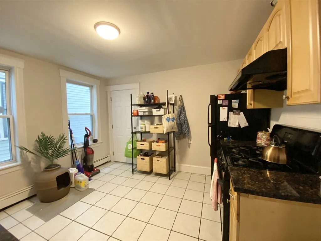 3 bed, 1 bath apartment for rent at 3 Sudan Unit 1, Dorchester — photo 3 of 11