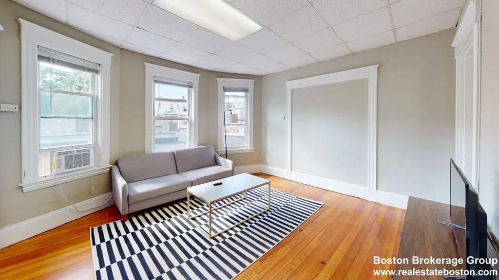 3 bed, 1 bath apartment for rent at 3 Sudan Unit 2, Boston — photo 4 of 14