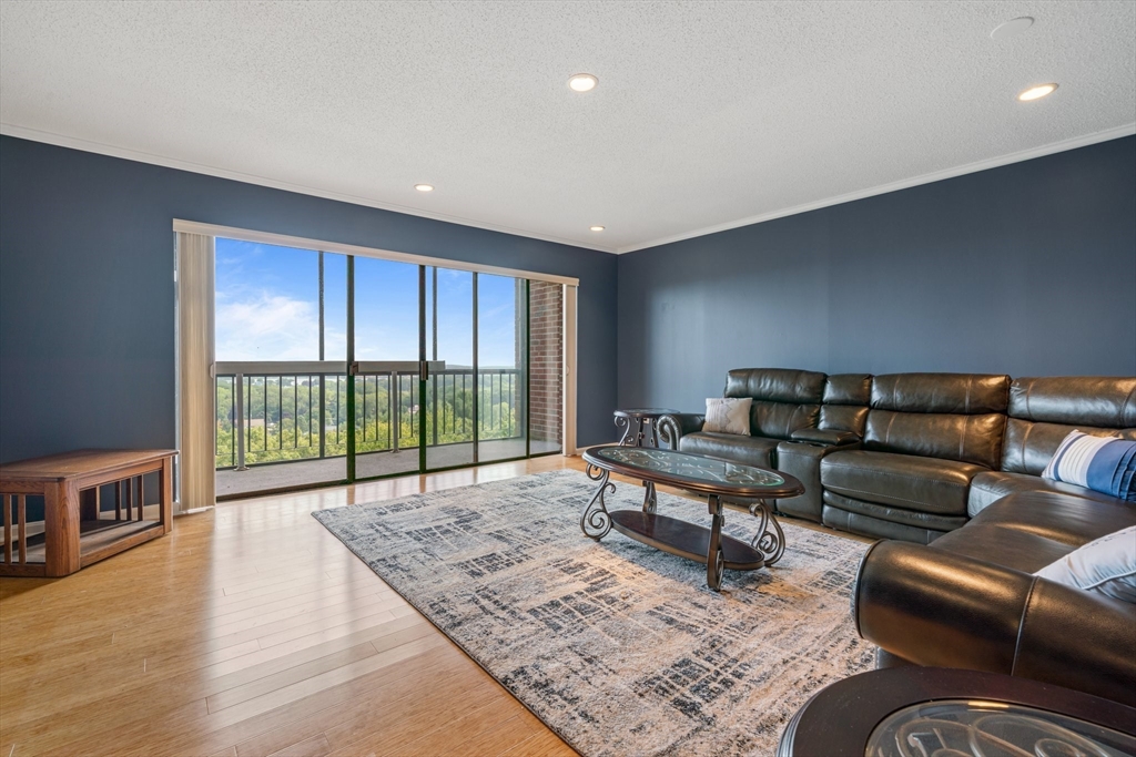 1 bed, 1 bath apartment for rent at 3 Summit Dr Unit 68, Reading