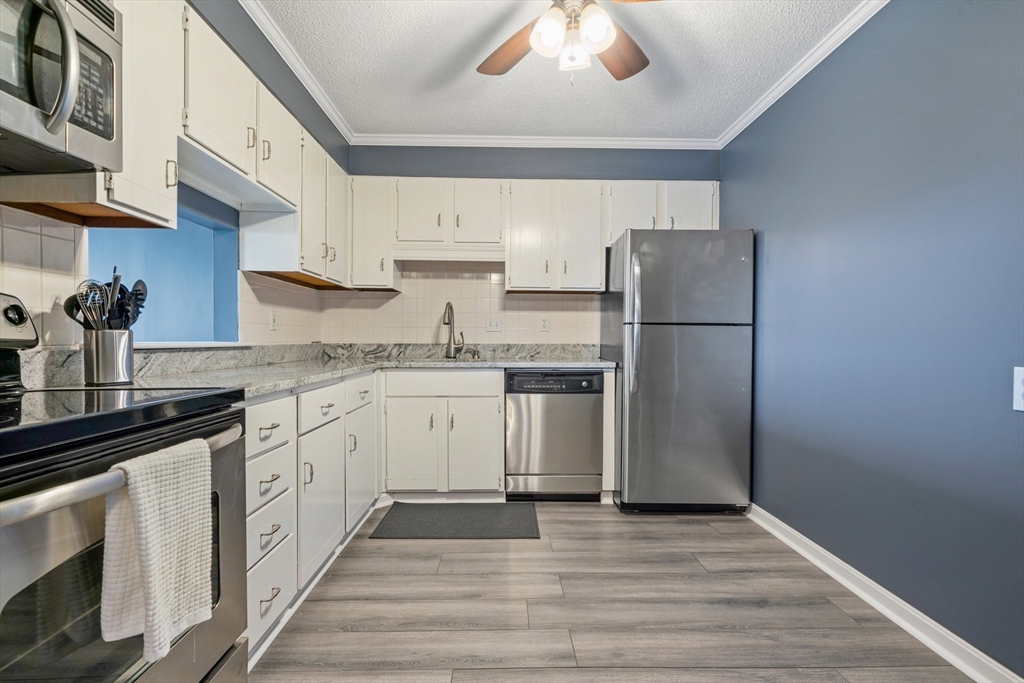 1 bed, 1 bath apartment for rent at 3 Summit Dr Unit 68, Reading — photo 5 of 20