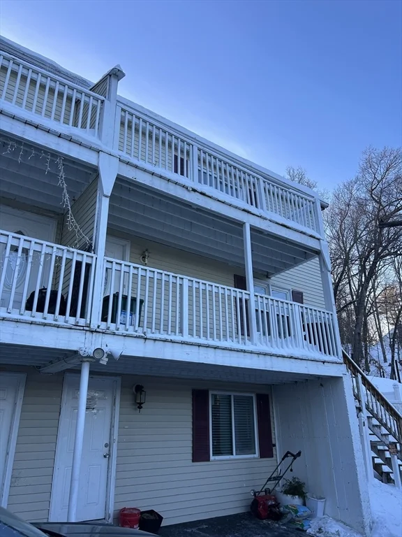 3 bed, 1 bath apartment for rent at 3 Swan Unit B, Worcester — photo 3 of 21