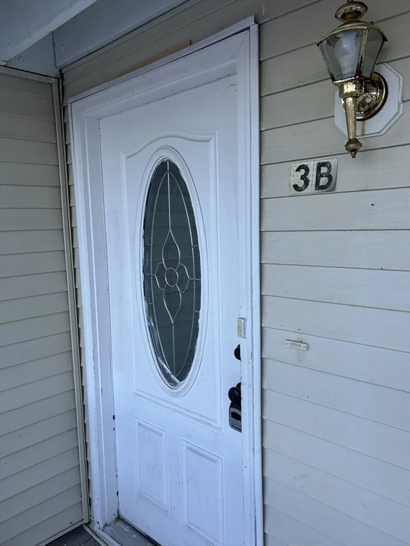3 bed, 1 bath apartment for rent at 3 Swan Unit B, Worcester — photo 4 of 21