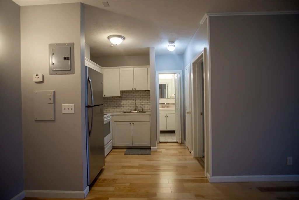1 bed, 1 bath apartment for rent at 3 Tara Dr Unit 4, Weymouth — photo 11 of 15