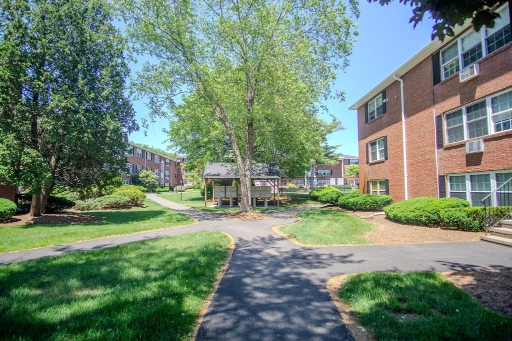 1 bed, 1 bath apartment for rent at 3 Tara Dr Unit 4, Weymouth — photo 2 of 15