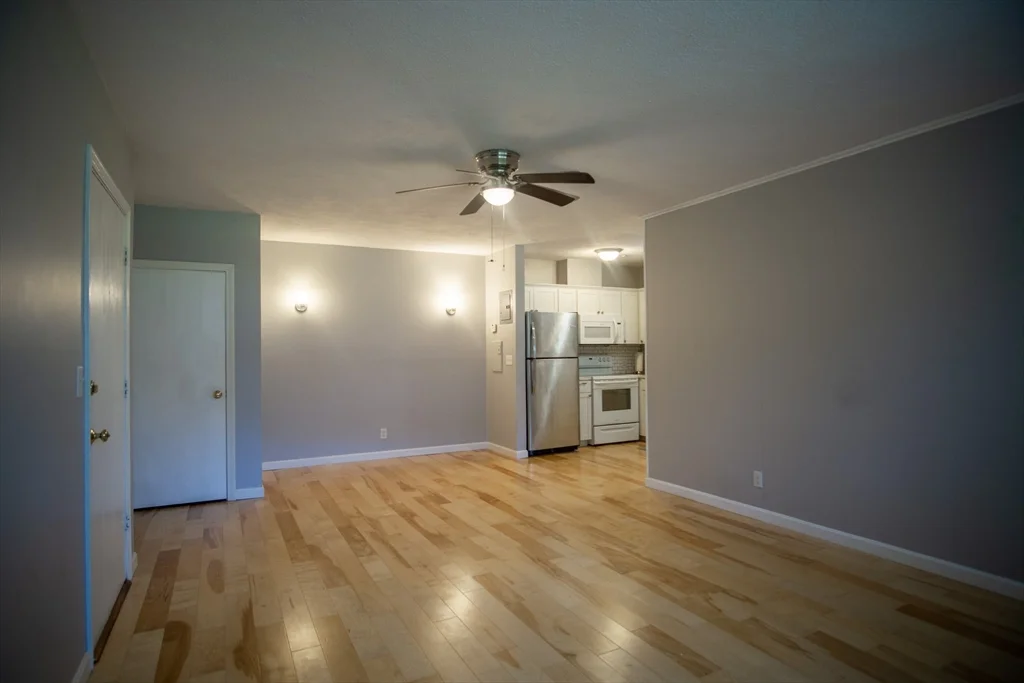 1 bed, 1 bath apartment for rent at 3 Tara Dr Unit 4, Weymouth — photo 3 of 15