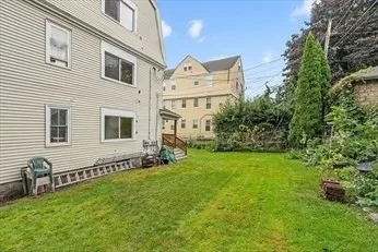 3 bed, 1 bath apartment for rent at 3 View St Unit 1, Worcester — photo 11 of 12