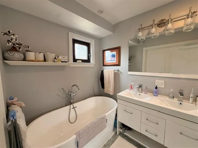 2 bed, 2.5 bath apartment for rent at 3 Village St Unit 2, Ward Two — photo 14 of 20