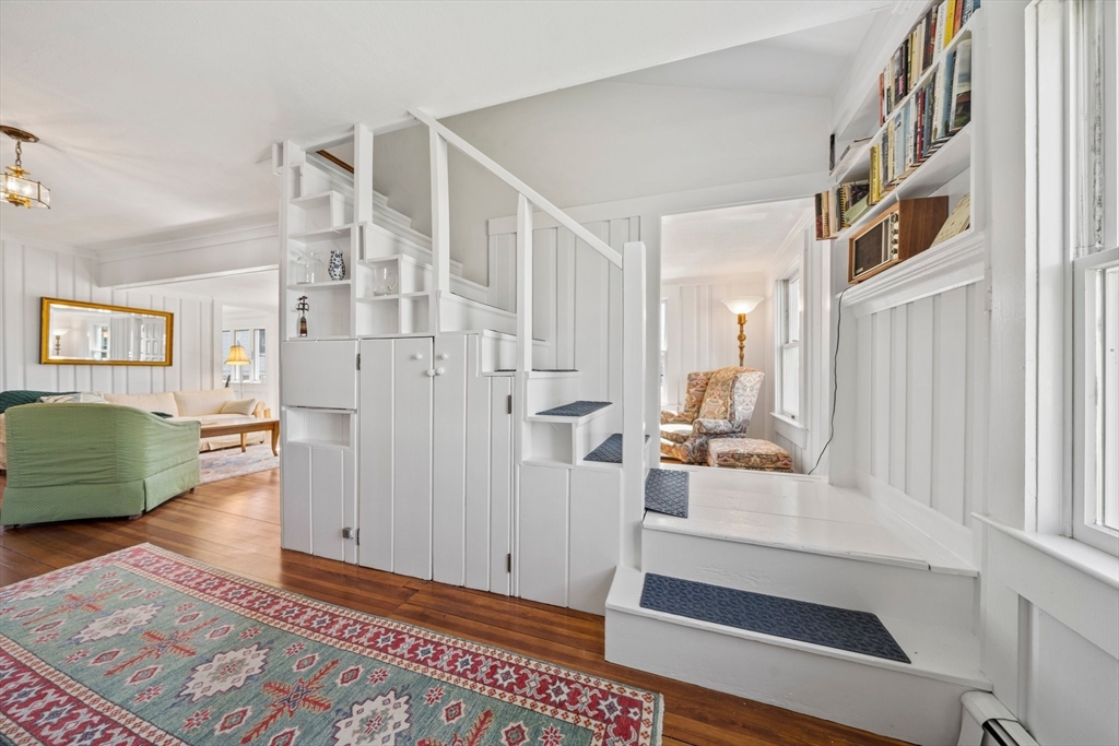 4 bed, 2 bath apartment for rent at 3 W St, Hull — photo 17 of 41