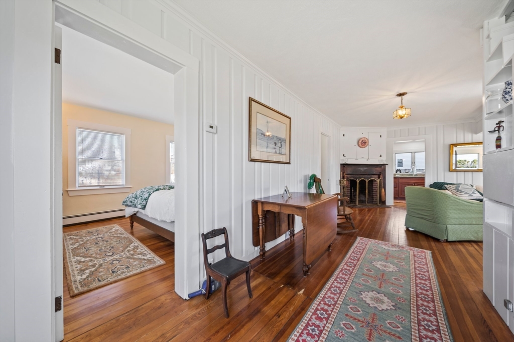 4 bed, 2 bath apartment for rent at 3 W St, Hull — photo 20 of 41