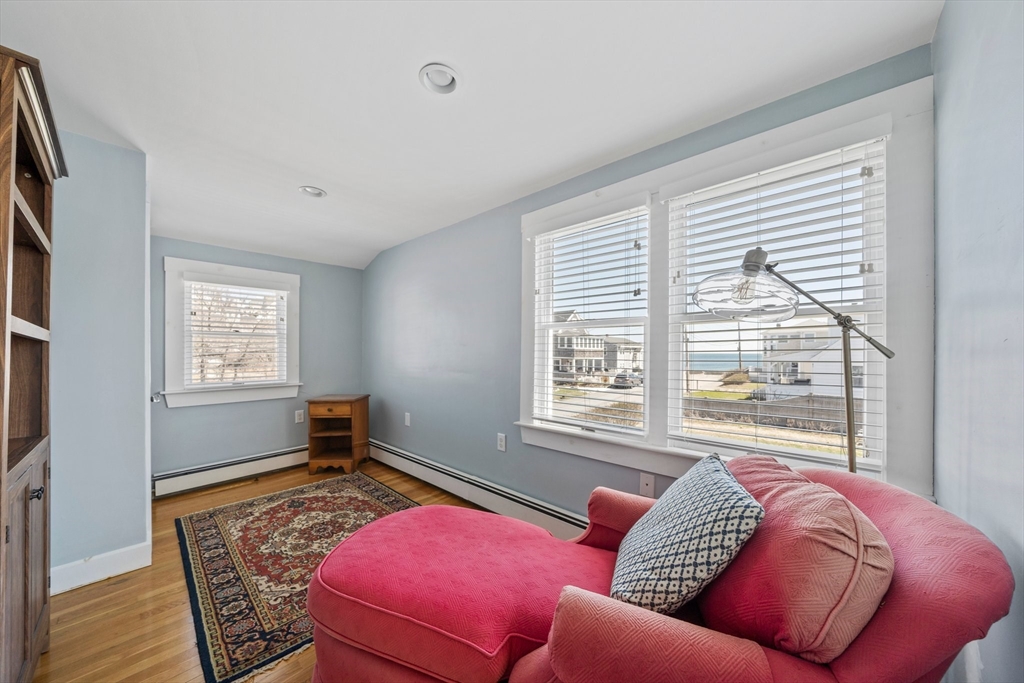 4 bed, 2 bath apartment for rent at 3 W St Unit SUMMER, Hull — photo 28 of 37