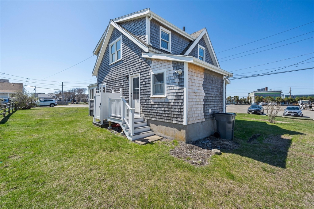4 bed, 2 bath apartment for rent at 3 W St Unit SUMMER, Hull — photo 34 of 37