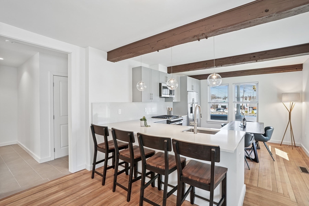 3 bed, 2 bath apartment for rent at 3 Wainwright Rd Unit SFAM, Winchester — photo 10 of 14